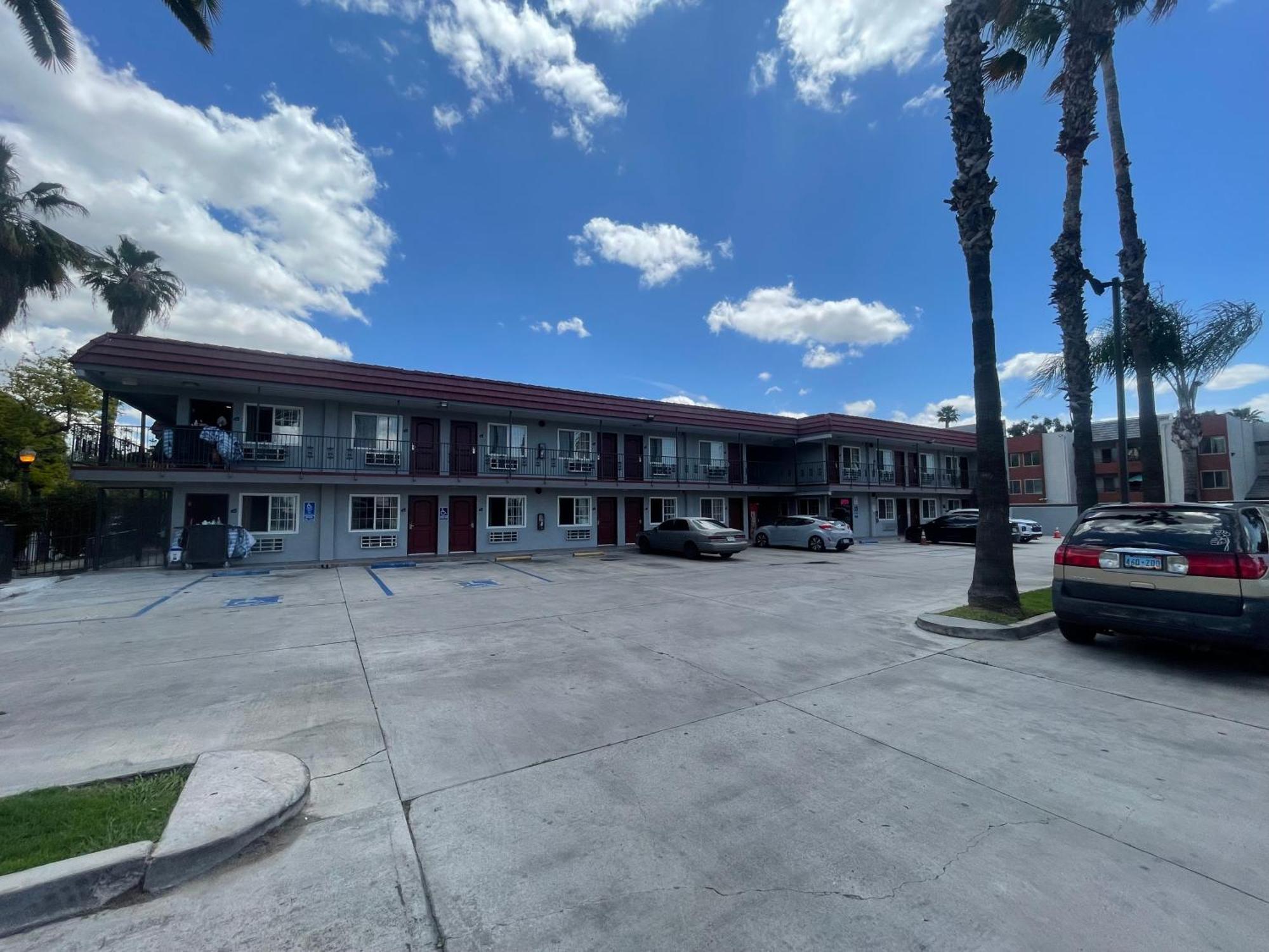 Simplestay Suites - Downtown San Bernardino Extérieur photo
