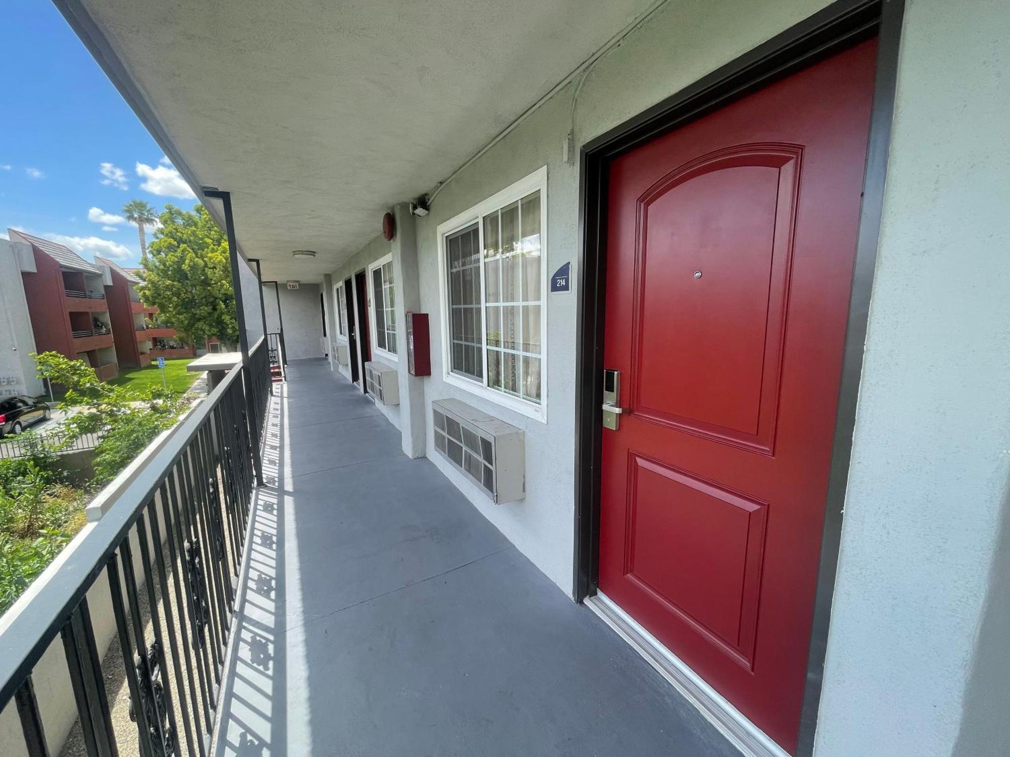 Simplestay Suites - Downtown San Bernardino Extérieur photo