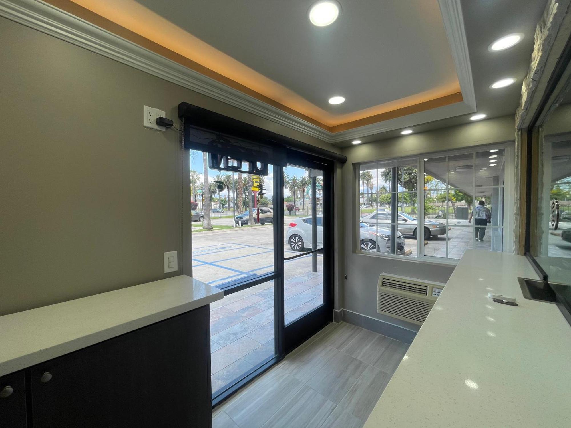 Simplestay Suites - Downtown San Bernardino Extérieur photo