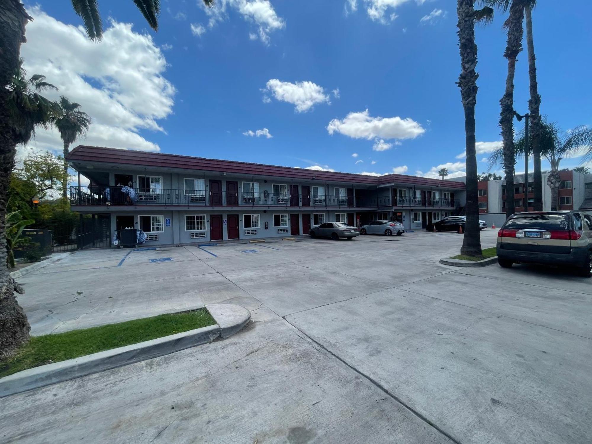 Simplestay Suites - Downtown San Bernardino Extérieur photo
