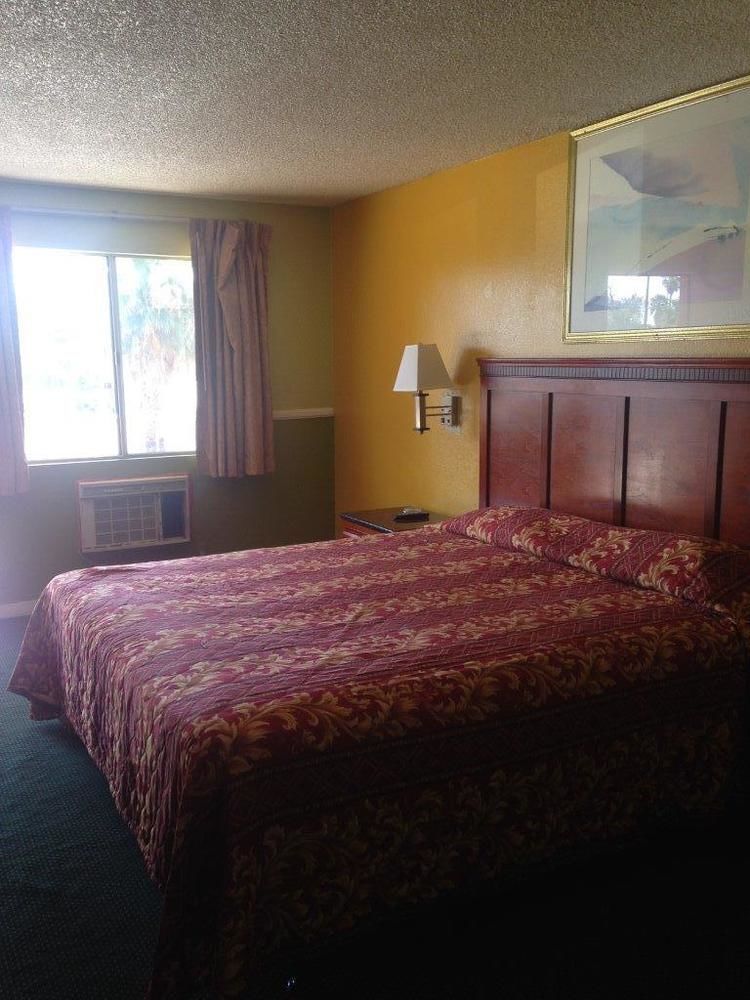 Simplestay Suites - Downtown San Bernardino Extérieur photo