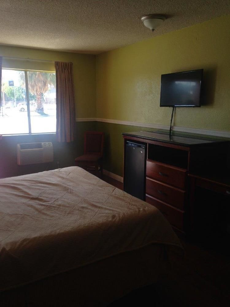 Simplestay Suites - Downtown San Bernardino Extérieur photo